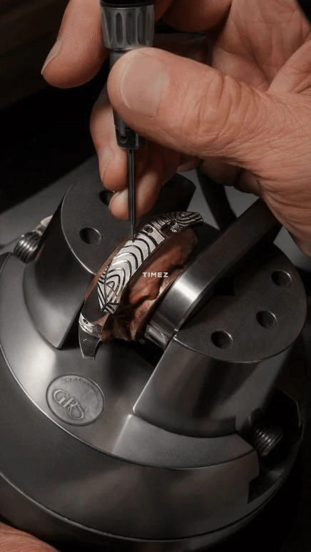 江诗丹顿,阁楼工匠特别定制 45毫米,45毫米,白金,银色,手动上弦,月相,万年历,闰年历,月历,504小时,自制机芯,97A0C,97A0C/000G-304C