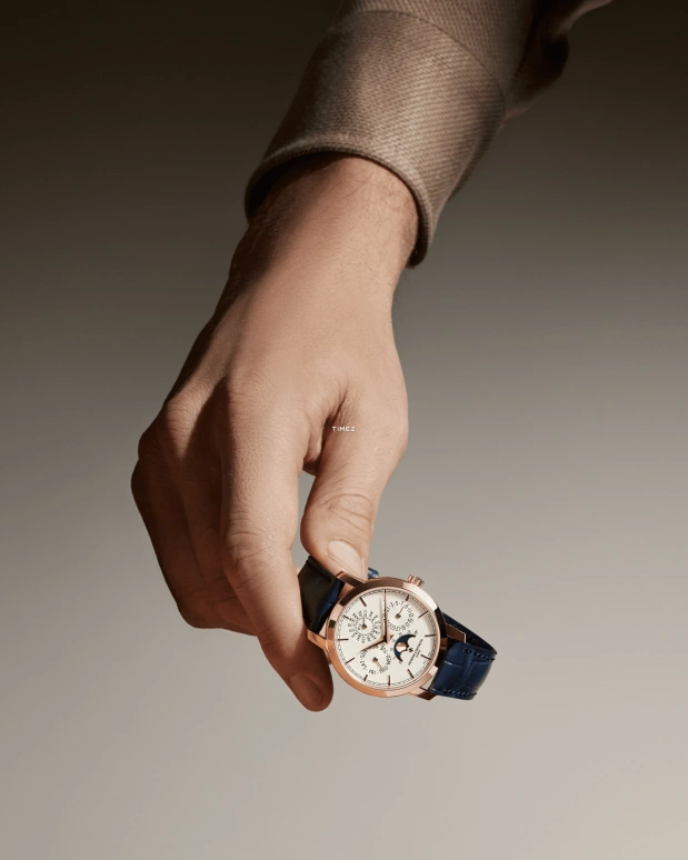 江诗丹顿,传袭 36.50毫米,36.50毫米,粉红金,银色,自动上弦,月相,万年历,闰年历,月历,40小时,自制机芯,4300T,4300T/000R-H107