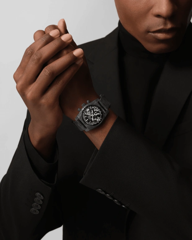 真力时,Chronomaster旗舰 37毫米,37毫米,碳纤维,黑色,自动上弦,计时,日历,10,10.A3818.400-2/21.R100